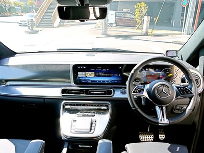 2025 Mercedes-BENZ V-CLASS photo 8