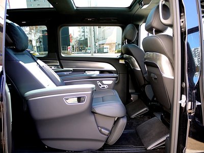 2025 Mercedes-BENZ V-CLASS photo 11