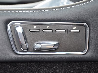 صورة 33 لـ 2013 Aston Martin VIRAGE