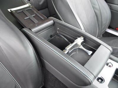 صورة 30 لـ 2013 Aston Martin VIRAGE