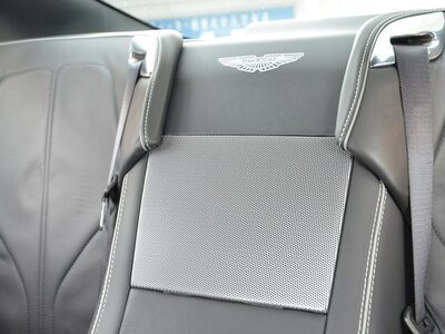 صورة 43 لـ 2013 Aston Martin VIRAGE