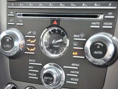 صورة 25 لـ 2013 Aston Martin VIRAGE