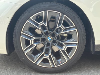 2025 BMW 5 SERIES TOURING 照片 15