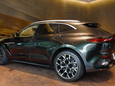2021 Aston Martin DBX — фото 6