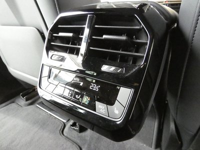 2022 BMW IX 照片 50