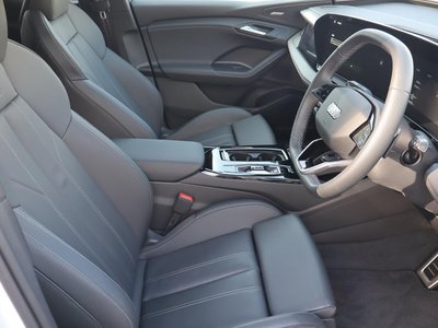 صورة مصغرة 12 لـ 2025 AUDI Q6 E-TRON