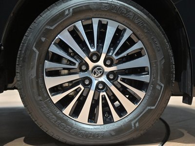 صورة 15 لـ 2020 Toyota GRAND ACE