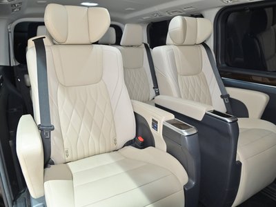 صورة 19 لـ 2020 Toyota GRAND ACE