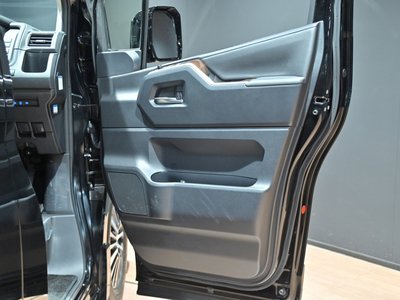 صورة 52 لـ 2020 Toyota GRAND ACE