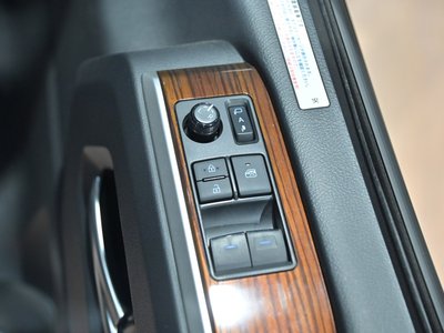 صورة 49 لـ 2020 Toyota GRAND ACE