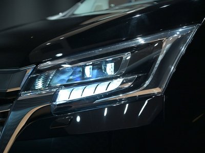 صورة 31 لـ 2020 Toyota GRAND ACE