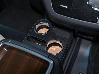 صورة 56 لـ 2020 Toyota GRAND ACE