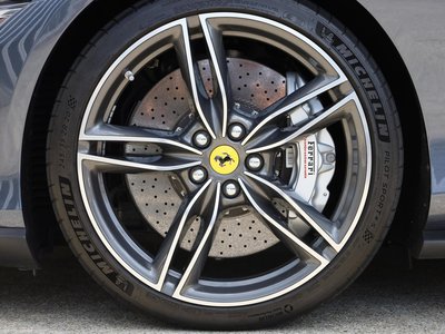 2021 Ferrari ROMA — фото 17