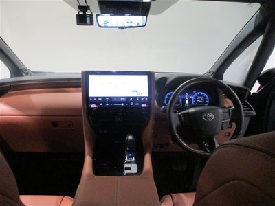 2025 Toyota VELLFIRE — фото 31