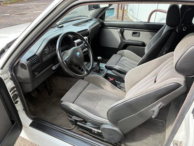 1990 BMW M3 — фото 20