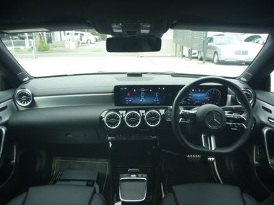 2025 Mercedes-BENZ CLA photo 11