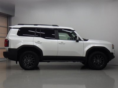 2024 Toyota LAND CRUISER 250 photo 5