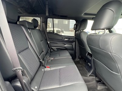 صورة 60 لـ 2025 Toyota LAND CRUISER 250