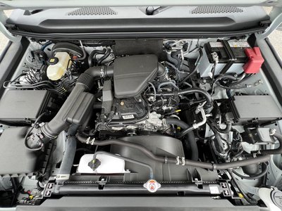 صورة 76 لـ 2025 Toyota LAND CRUISER 250