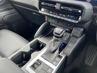 صورة 31 لـ 2025 Toyota LAND CRUISER 250