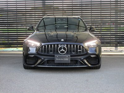 2025 Mercedes-BENZ C-CLASS AMG photo 2