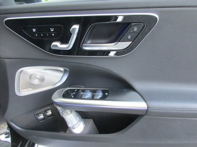 2025 Mercedes-BENZ C-CLASS AMG thumbnail 32
