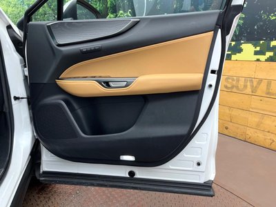 صورة مصغرة 36 لـ 2023 Lexus NX