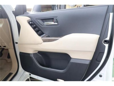 صورة 26 لـ 2022 Toyota LAND CRUISER 300