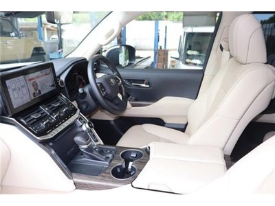 صورة 3 لـ 2022 Toyota LAND CRUISER 300