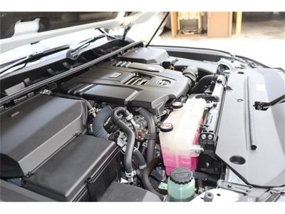 صورة 35 لـ 2022 Toyota LAND CRUISER 300