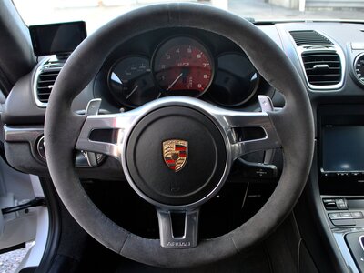 صورة مصغرة 20 لـ 2015 Porsche CAYMAN