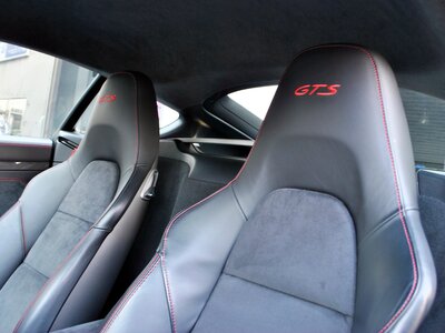 صورة مصغرة 25 لـ 2015 Porsche CAYMAN