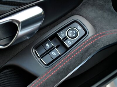 صورة مصغرة 28 لـ 2015 Porsche CAYMAN