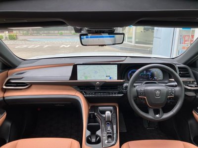 صورة 3 لـ 2025 Toyota CROWN SPORT
