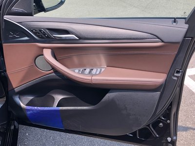 2023 BMW X4 thumbnail 23