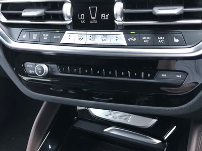 2023 BMW X4 thumbnail 59