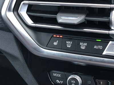 2023 BMW X4 thumbnail 35