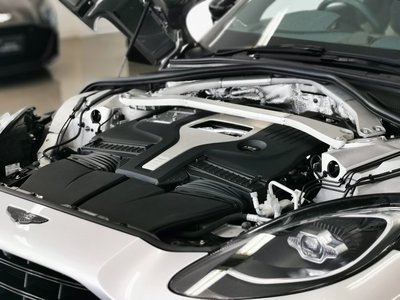 صورة مصغرة 25 لـ 2024 Aston Martin DBX