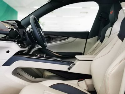 صورة مصغرة 21 لـ 2024 Aston Martin DBX