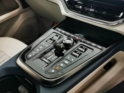 صورة مصغرة 15 لـ 2024 Aston Martin DBX
