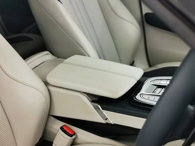 صورة مصغرة 18 لـ 2024 Aston Martin DBX