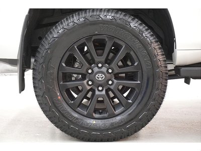 صورة مصغرة 33 لـ 2023 Toyota LAND CRUISER PRADO
