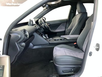 صورة مصغرة 12 لـ 2022 Lexus IS