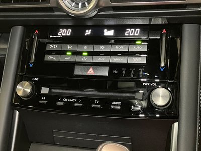 صورة مصغرة 19 لـ 2022 Lexus IS