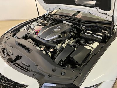 صورة مصغرة 28 لـ 2022 Lexus IS