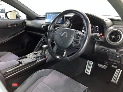 صورة مصغرة 4 لـ 2022 Lexus IS