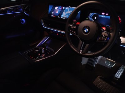 2026 BMW XM photo 16
