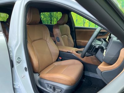 2025 Toyota CROWN ESTATE photo 8