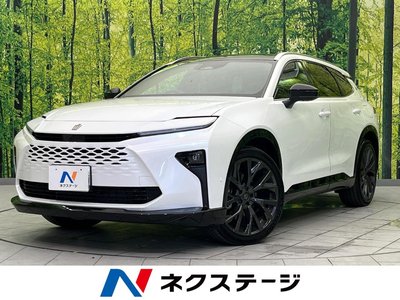 2025 Toyota CROWN ESTATE photo 1