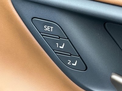 2025 Toyota CROWN ESTATE thumbnail 22